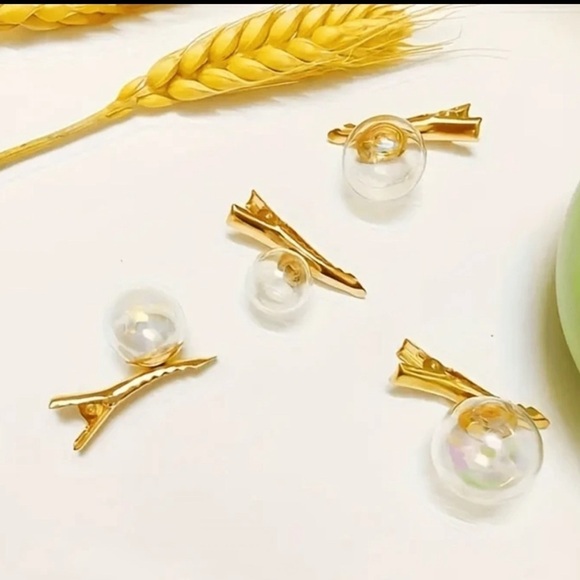UNIQUE IRRIDESCENT SOAP BUBBLE HAIR CLIPS ✨✨✨🔥 - Picture 1 of 6